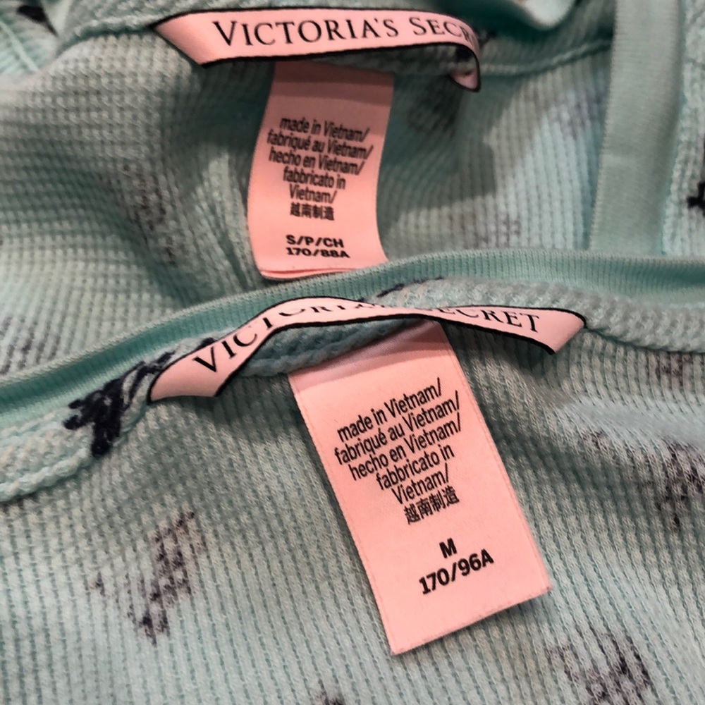 Victoria Secret Sleep Set - Picture 7 of 7